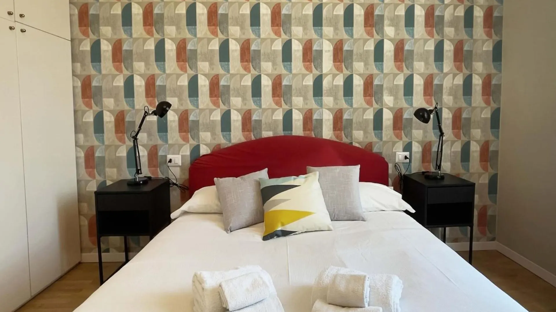 Elegant Apartment Near Central Milan