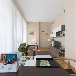 Hemeras Boutique Homes - Design Near Duomo Cathedral Milan